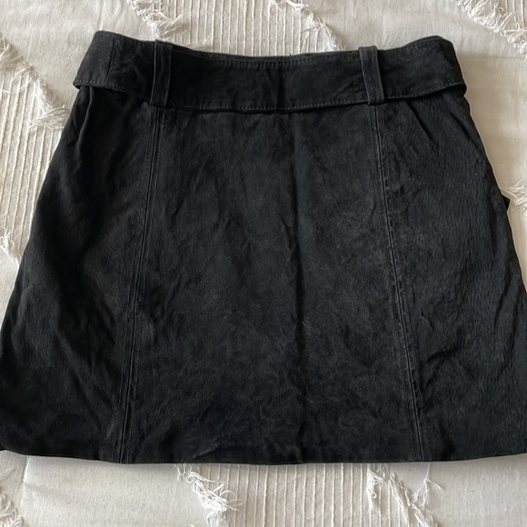 Zara black suede high waisted skirt - Picture 3 of 4
